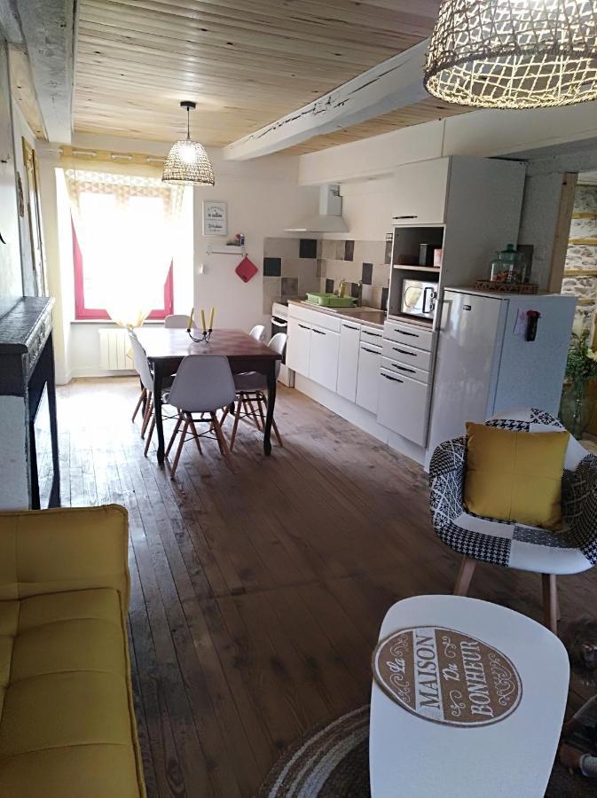 Appartement Cozy Dans Maison Privee Tauves Экстерьер фото